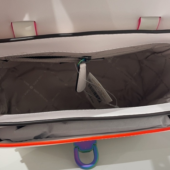 Michael Kors Manhattan contrast trim white satchel crossbody - Picture 7 of 12